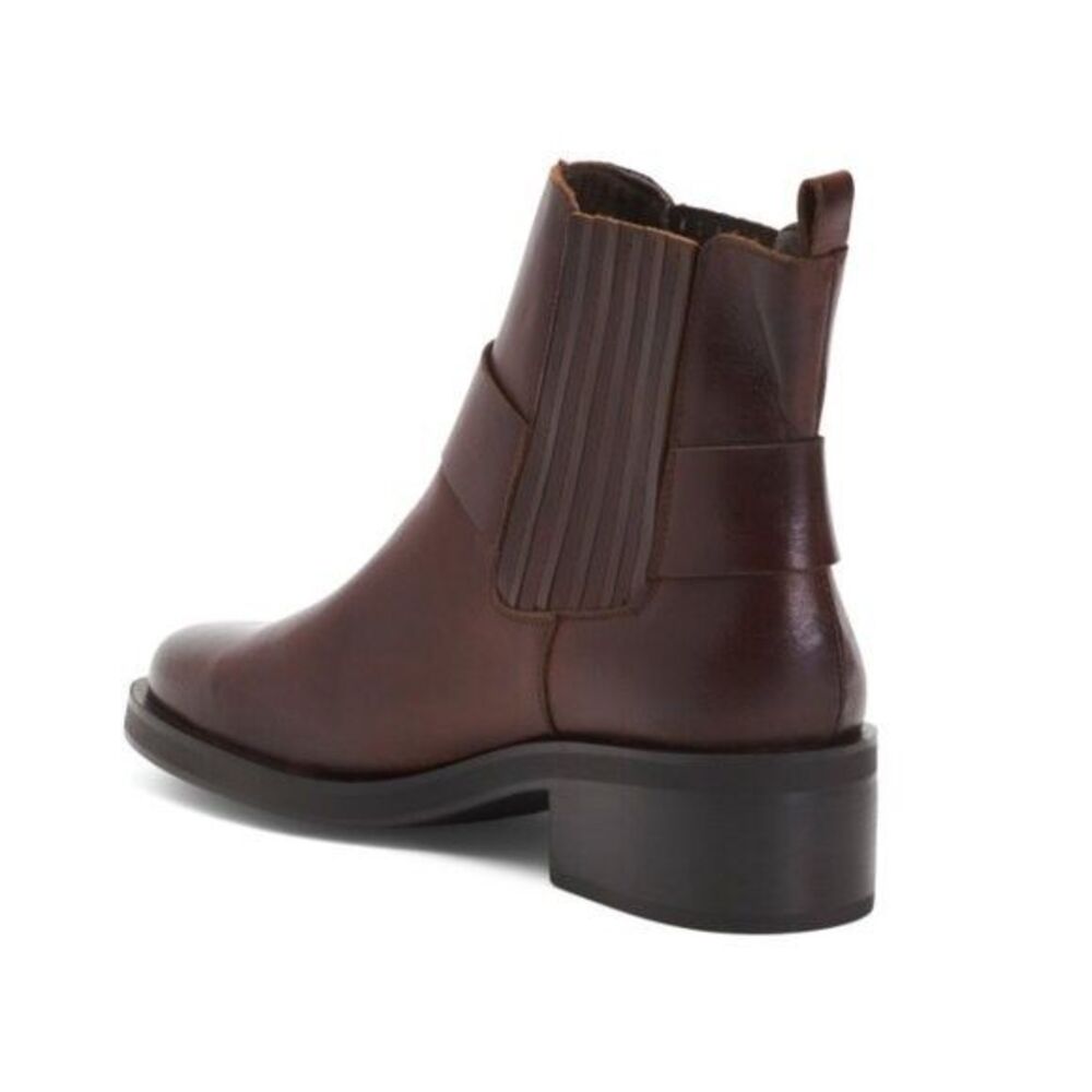 Elegant Brown Ankle Boots
